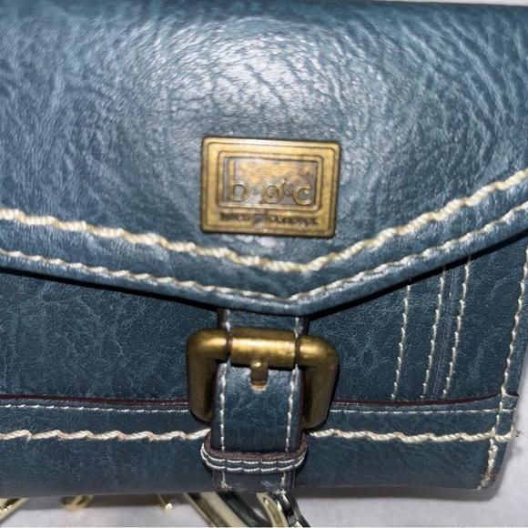 b.o.c. Born Concepts Women's Amherst Deluxe Wallet Teal with Buckle - Picture 2 of 8